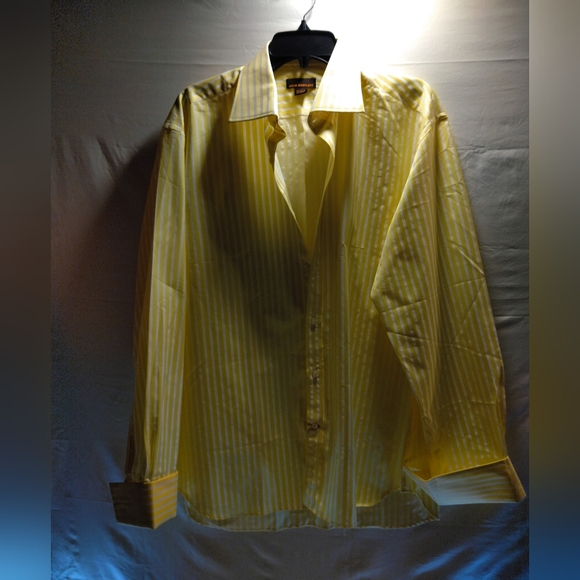 Shirt - Picture 3 of 6